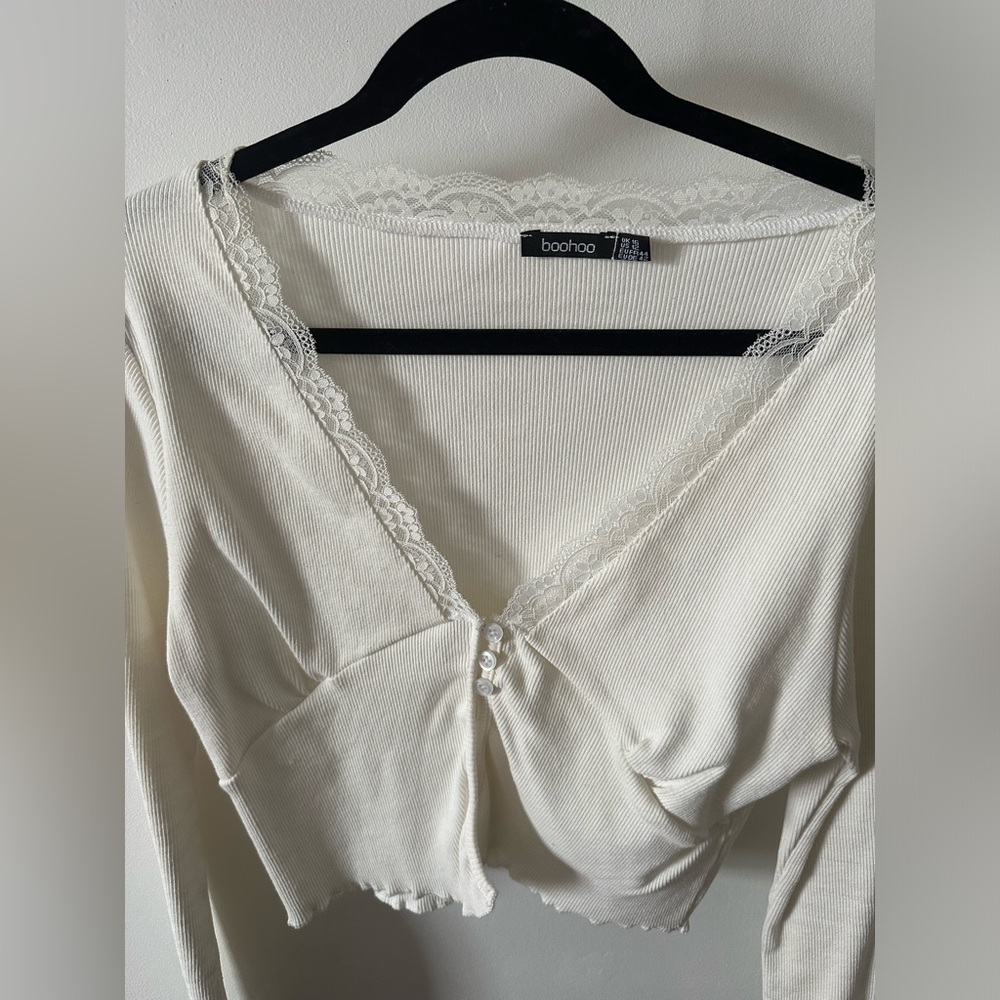 Boohoo White Lace Trimmed Cropped Cardigan